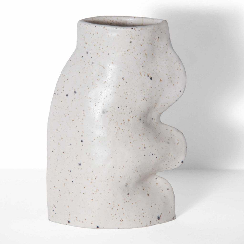 fluxo-ceramic-vase-large-white-displayed-on-a-table